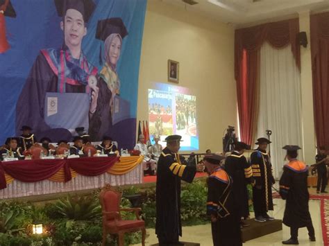 Pesan Untuk Wisudawan Ibi Darmajaya Jangan Hari Ini Diwisuda Besok