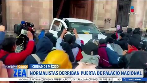 Normalistas Derriban Puerta De Palacio Nacional V Deo Dailymotion