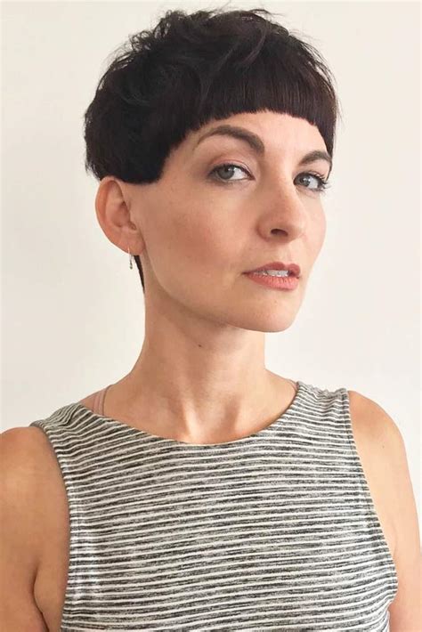 18 Glamorous Bowl Cut Looks To Steal Right Now