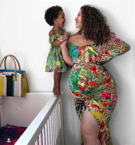 Photos 23 Most Beautiful Pregnancy Bump Ever Seen On Social Media­ Dutable