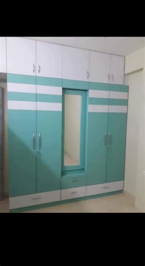 Plywood Door Modular Wooden Wardrobe For Home With Locker At Rs