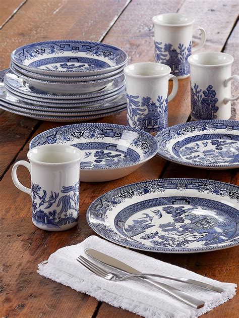 Blue Willow Dishes From Churchill China Of England Blue Willow Dishes