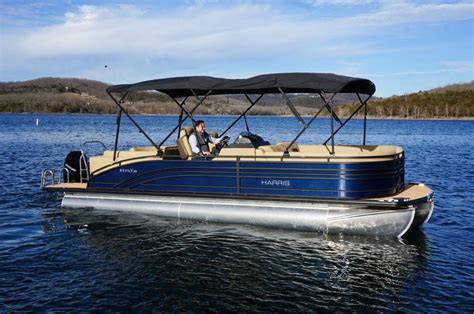 5 Sizzling New Pontoon Boats 모터보트 블로그