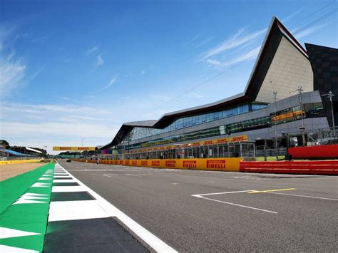 Silverstone straight renamed to honour Hamilton | Planet F1