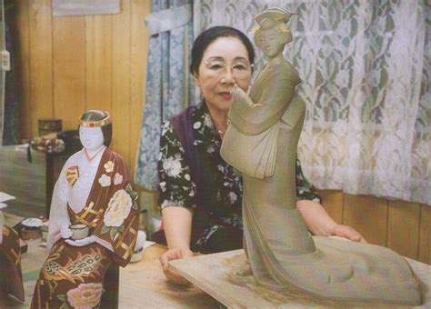 井上あき子｜博多人形／福岡県 女性工芸士・作品のご紹介 女性伝統工芸展