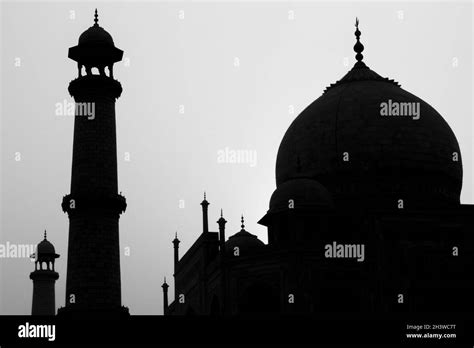 Sunrise at Taj Mahal Stock Photo - Alamy