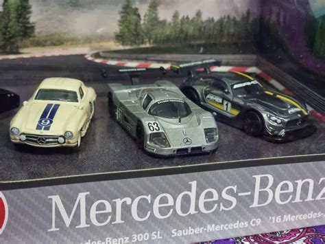 Hot Wheels Premium Diorama Boxset Mercedes Benz Amg Gt Sauber C