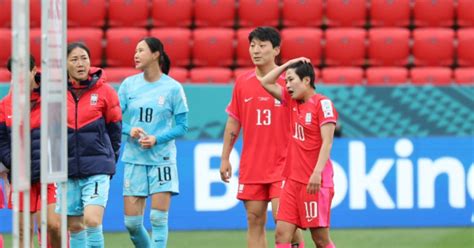 모로코에도 덜미···여자축구 탈락위기