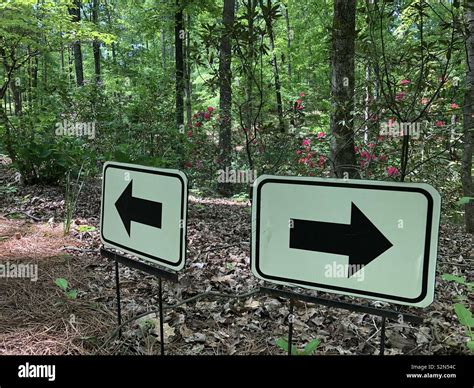 Confusing signs hi-res stock photography and images - Alamy