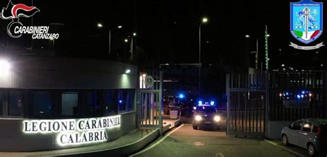 Droga E Telefoni Cellulari In Carcere 38 Indagati A Catanzaro Il