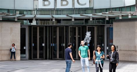 BBC In Verlegenheid Na Beschuldiging Seksueel Misbruik Van Tiener Door