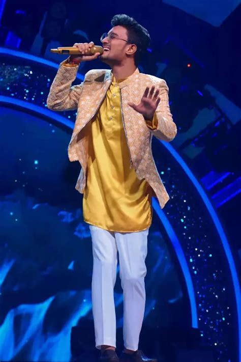 Indian Idol Rishi Singh Wins The Show Takes Home Trophy Prize