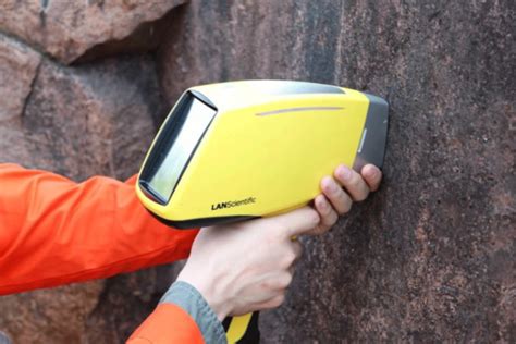 Best Handheld XRF Analyzers: 3 Best XRF Guns in 2024