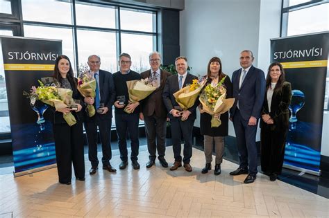 Sex hlutu stjórnunarverðlaun