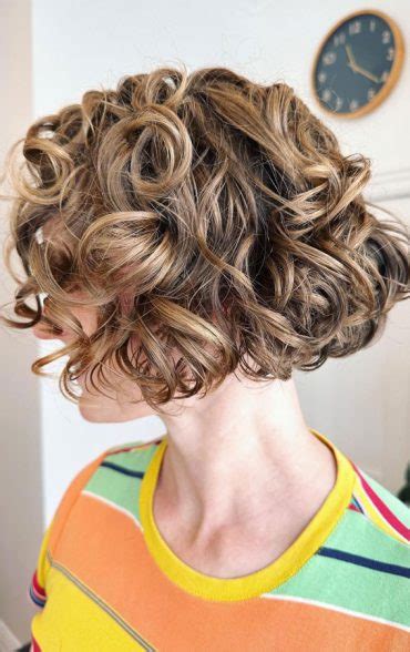 20 Romantic Curly Bob Haircuts Big Curl Short Bob