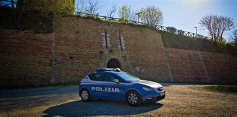 Enne Picchia La Moglie Davanti Ai Figli Nel Quotidiano