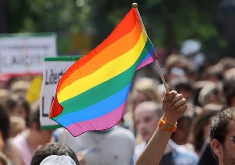 Críticas destructivas a la comunidad gay CromosomaX