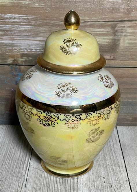 Elegant Kudo Toki Lusterware Iridescent Yellow Gold Gilded Lidded