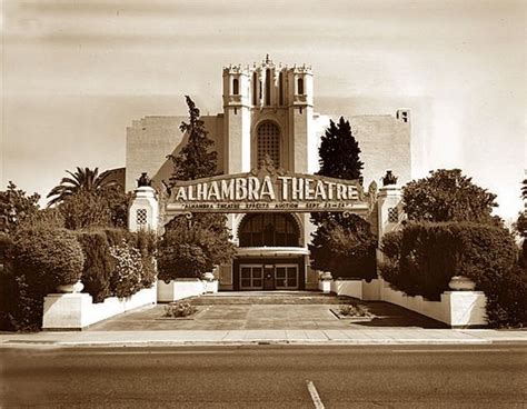 I arrived in Sacramento in 1964. This theatre was still around ...