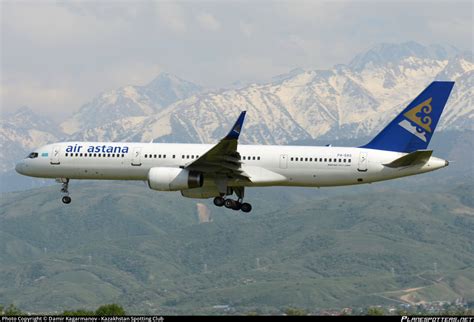 P4 EAS Air Astana Boeing 757 2G5 WL Photo By Damir Kagarmanov