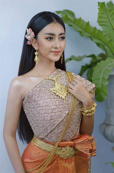 Amazing Cambodia Traditional Wedding Outfit Cambodia Ancient