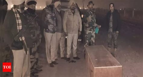 Bsf Bsf Hands Over Body Of Intruder Shot Dead To Pakistan Rangers