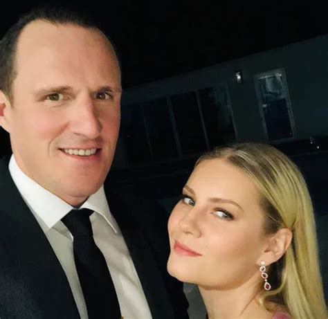 Elisha Cuthbert husband Dion phaneuf net worth, earnings, kids