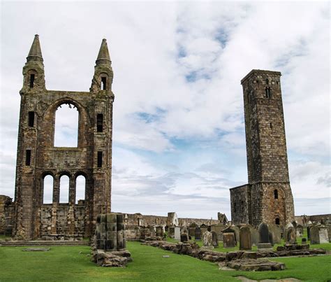 Saint Andrews Cathedral Ruins – Place to See in Scotland