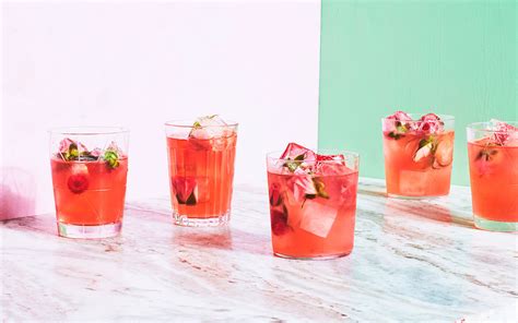 Pink Lemonade Cocktail - Vin Bon