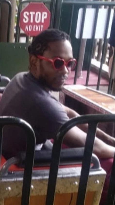 Kendrick Lamar Rocking Heart Shaped Sunglasses R Hiphopimages