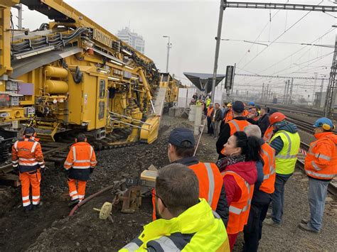 Plasser Theurer Akuell Aktuell The Urm Shows What Its