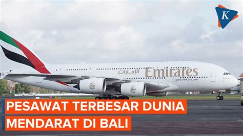 Detik Detik Pesawat Terbesar Di Dunia Airbus A Mendarat Di Bali