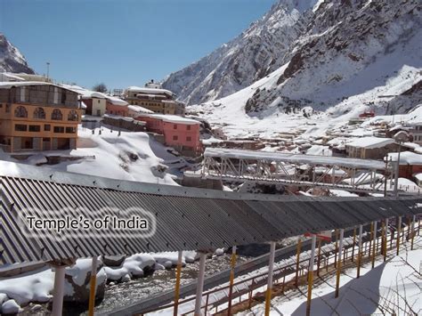 Devaayathana: BADRINATH Temple in Winter Season