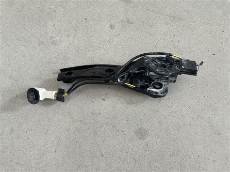 Roof Fold Away Switch Left 8446v8 Peugeot 308 Cc Convertible Drostonderdelen