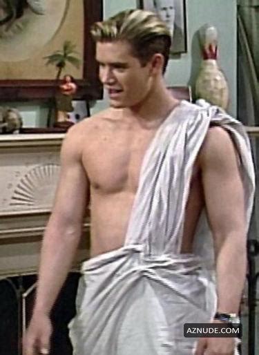 Mark Paul Gosselaar Nude And Sexy Photo Collection AZNude Men