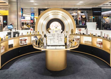 Airport Pop Up Gallery