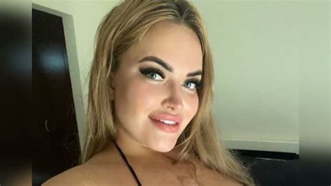 Olyria Roy Wiki Biographyageweightrelationshipsnet Worth Curvy Model Plus Size Youtube