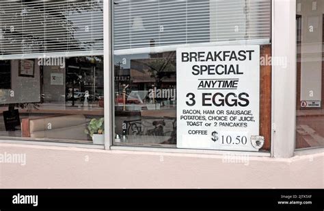 American diner breakfast special signage hi-res stock photography and ...