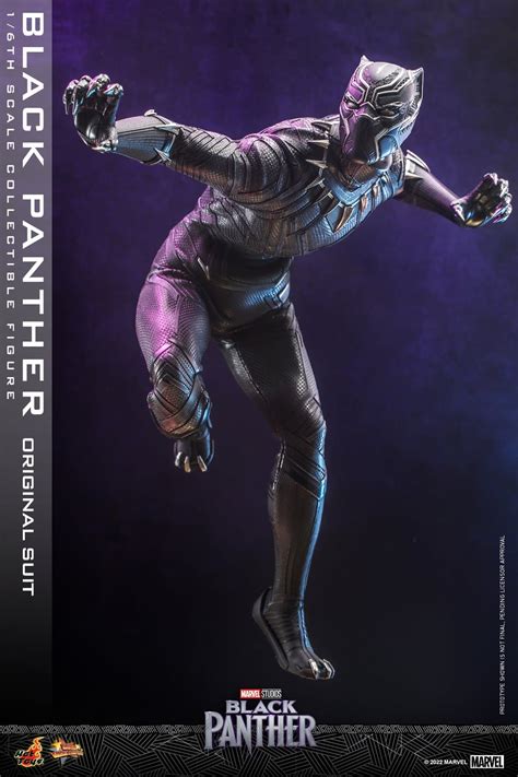 Hot Toys Celebrates The Legacy Of Black Panther With New 1 6 Figure
