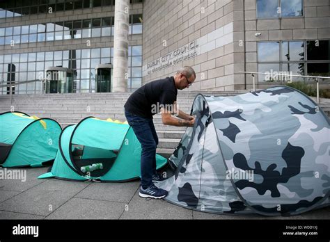 Andy O Driscoll A Volunteer With Inner City Helping Homeless During Their Protest Outside