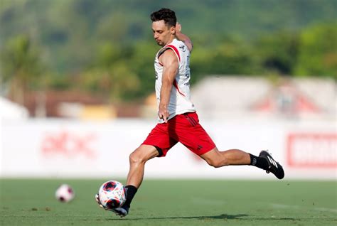 De Sa Da Do Flamengo Rodrigo Caio Tem Contrata O Avaliada No Cruzeiro