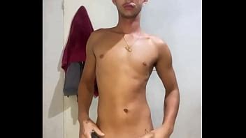 Gui Hot Mostrando A Pika XNXX