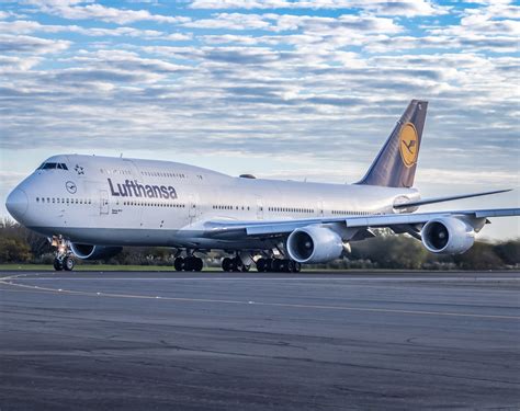 Lufthansa Boeing 747 8 D ABYL En Carrera De Despegue Por L Flickr