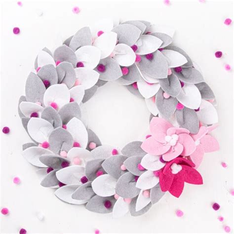 25+ DIY Felt Wreath Ideas — Gathering Beauty