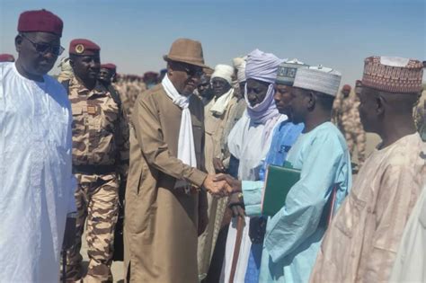 Tchad Le Ministre Des Arm Es En Visite Au Lac Pour Enthousiasmer L