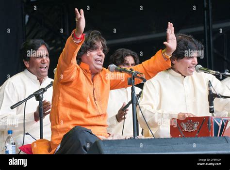 Qawwali singer hi-res stock photography and images - Alamy