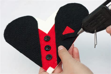 How To Make A Heart Shaped Valentine S Day Card Holidappy