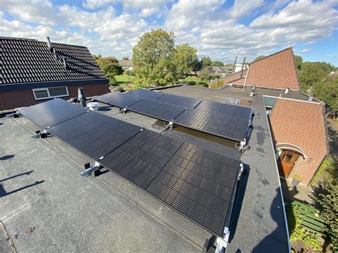 Zonnepanelen Plaatsen In Huissen 9 Stuks AEG Glas Op Glas Panelen