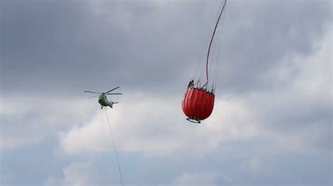 Feuer am Brocken Harz Hubschrauber und Flugzeuge löschen Waldbrand