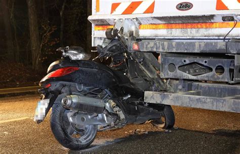 Rollerfahrer Stirbt Nach Schwerem Unfall Im Landkreis Alt Tting